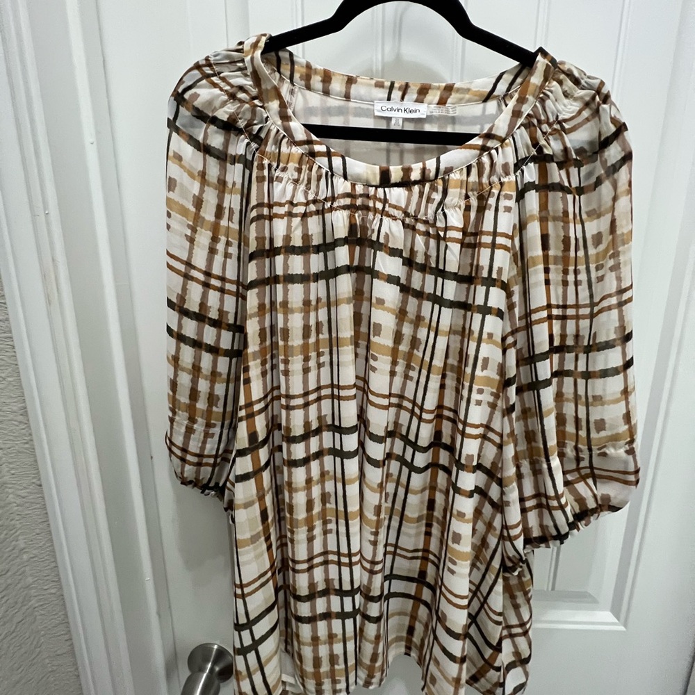 Calvin Klein Brown Plaid pullover blouse with 3/4 balloon sleeve size 2x